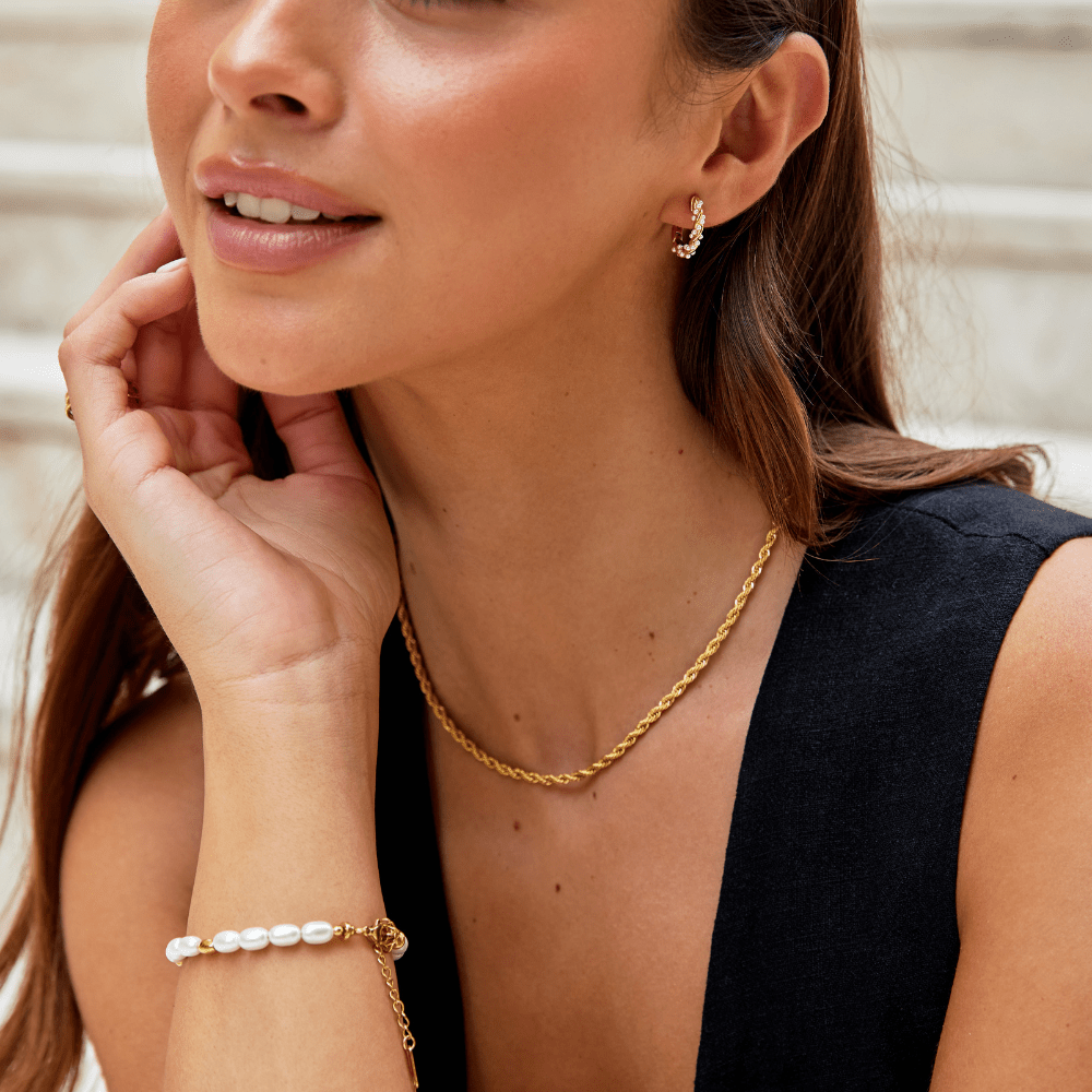 Calla Gold Twisted Chain Necklace - Beautiful Earth Boutique