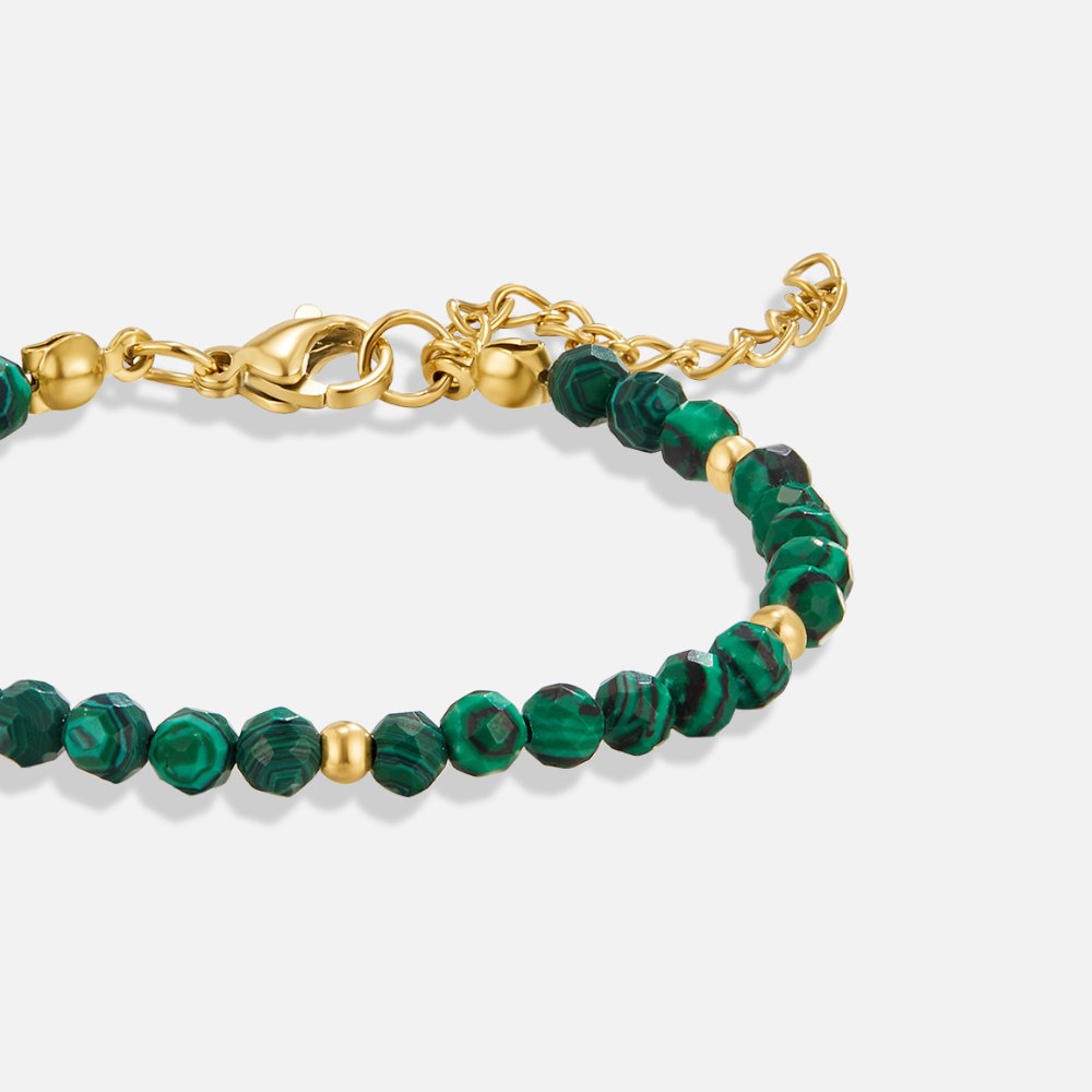 Emerald Green Beaded Bracelet, close-up of beaded bracelet with gold clasp and extender chain