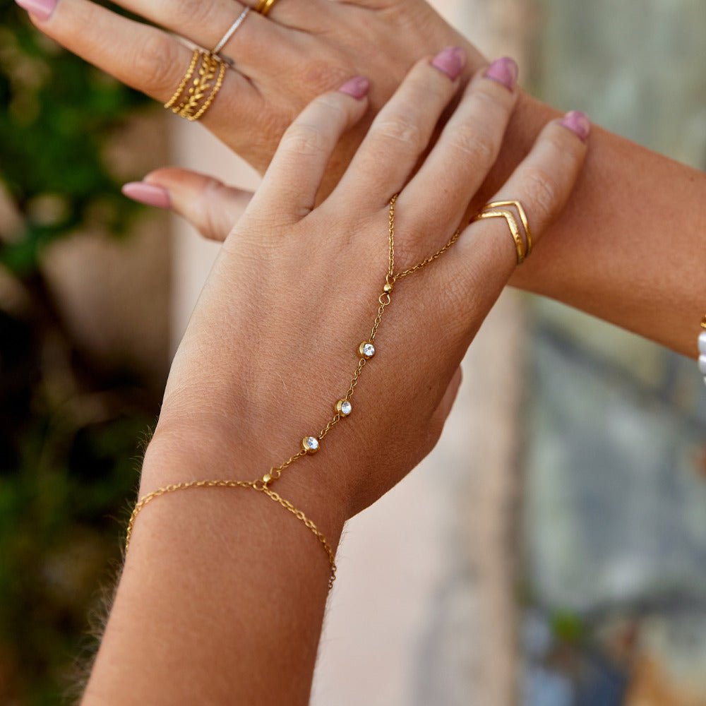 Freya Crystal Hand Chain Bracelet - Beautiful Earth Boutique